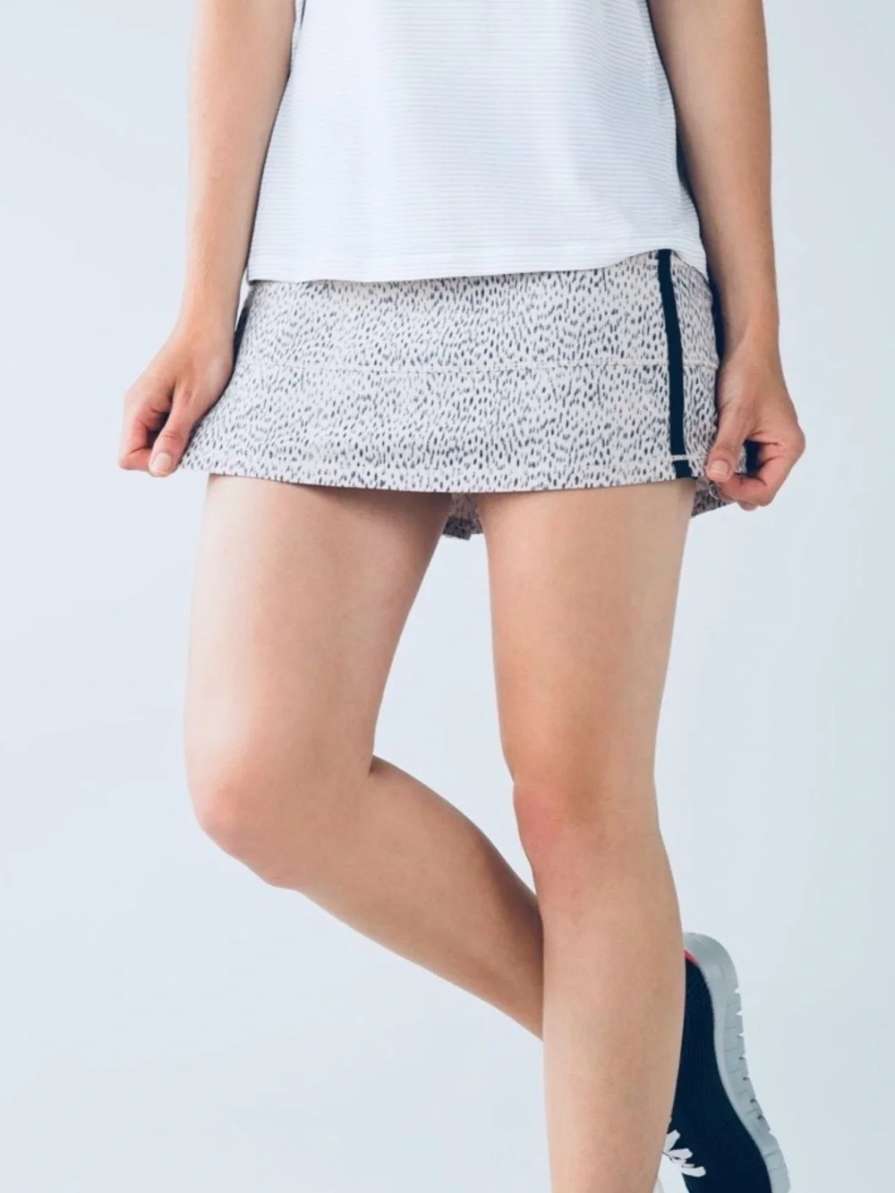 2015 Lululemon Pace Rival Skirt II Dottie Dash Grain Black Rare Size 10